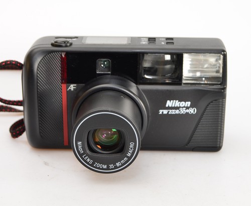 Nikon zoom - tw,