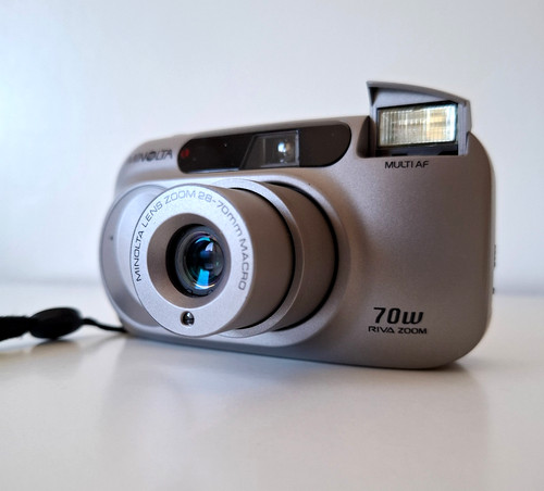 Minolta 70w riva zoom 35mm - riva,